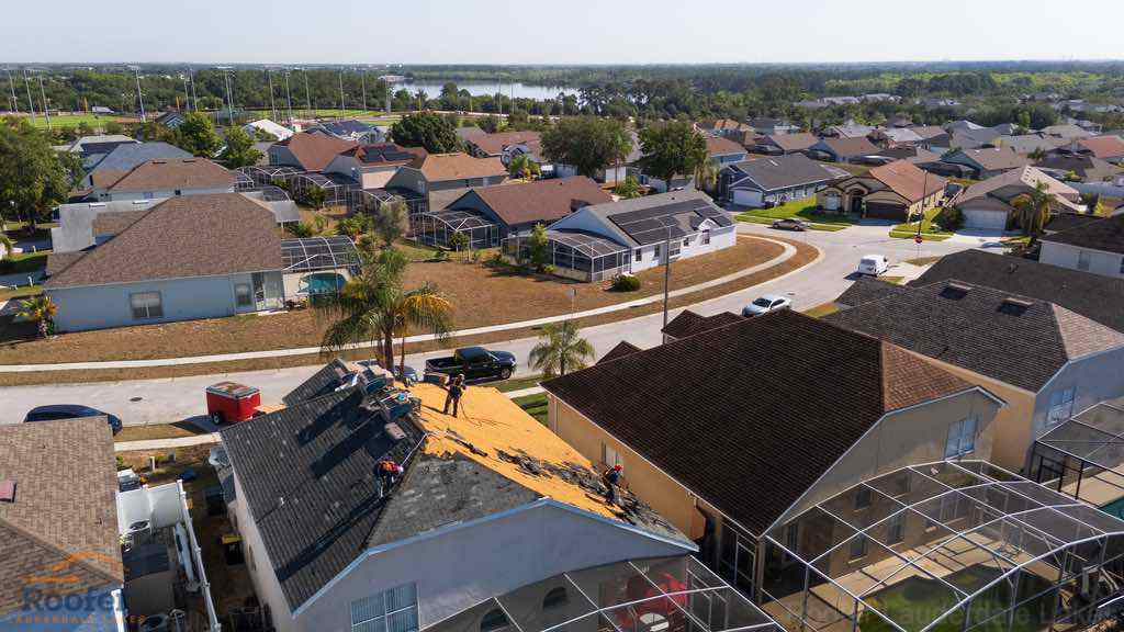Roofer In Lauderdale Lakes